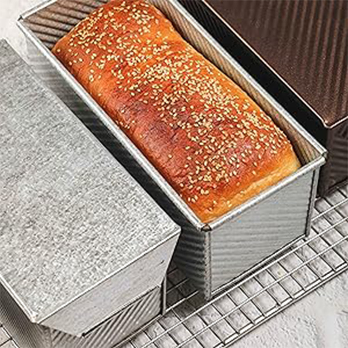 Bread Tray Alusteel - Single Pan Mila Kitchen Ghana (www.milakitchen.com)