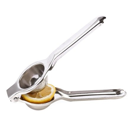 Lemon Sqeezer Mila Kitchen Ghana (www.milakitchen.com)